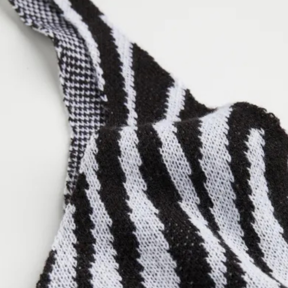 H&M | Zebra Print Knit Dress - Picture 3 of 10